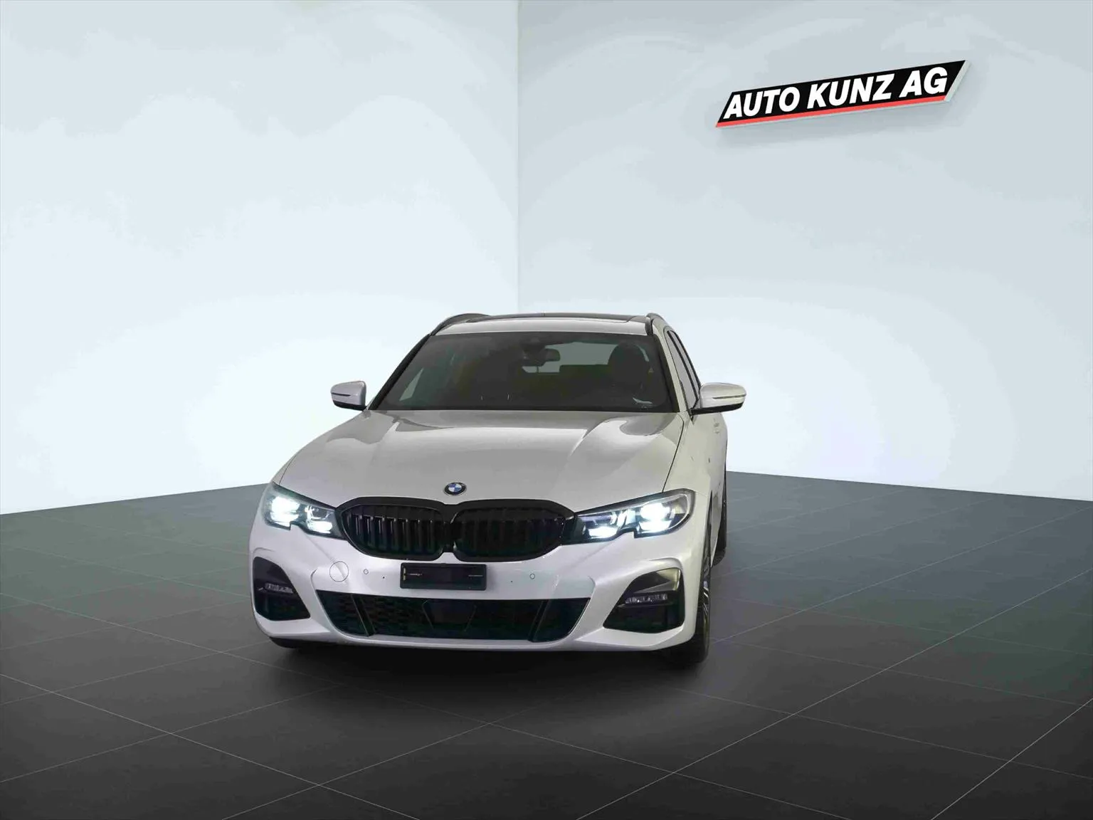 BMW 330i xDriveTouring M Sport Automat  Image 3