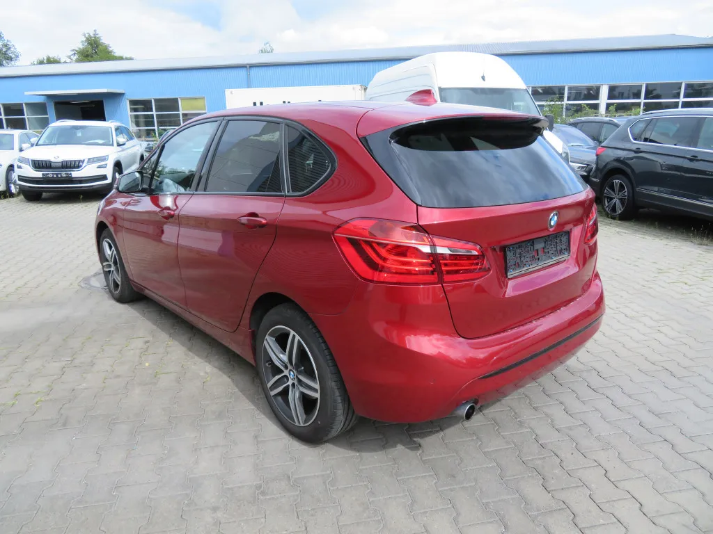 BMW 218 ACTIVE TOURER D SPORT LINE*NAVI*KEYGO*AHK* Image 8